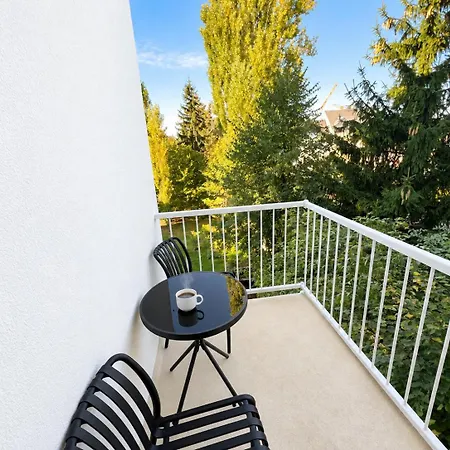 - 5 Einzelzimmer, 2 Baeder, Wlan, Wama, Self Check-in Appartement Chemnitz